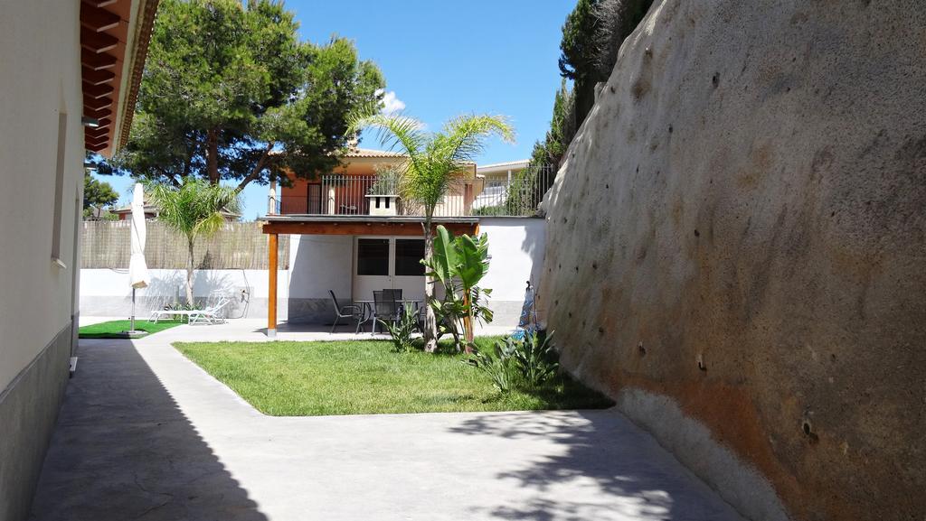 Las Casitas De Noah Monserrat Ngoại thất bức ảnh