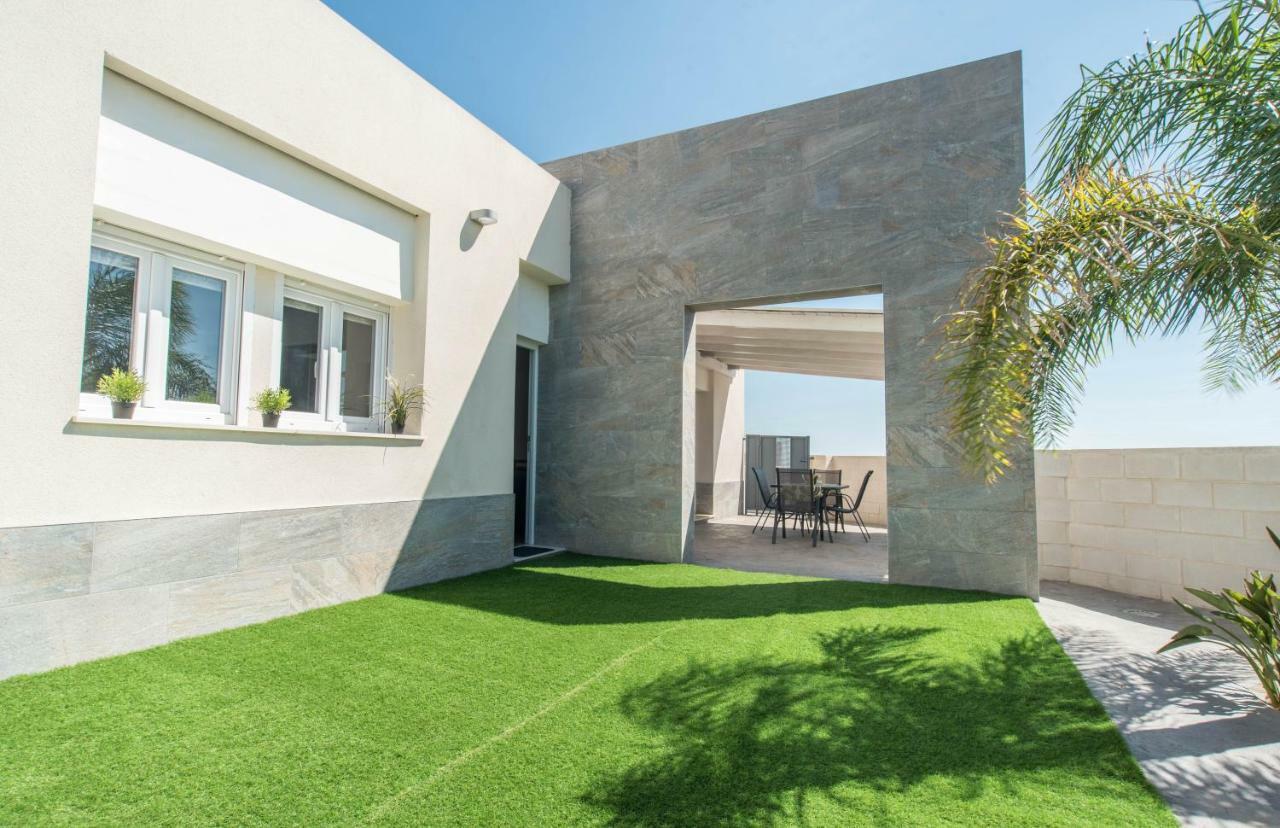 Las Casitas De Noah Monserrat Ngoại thất bức ảnh