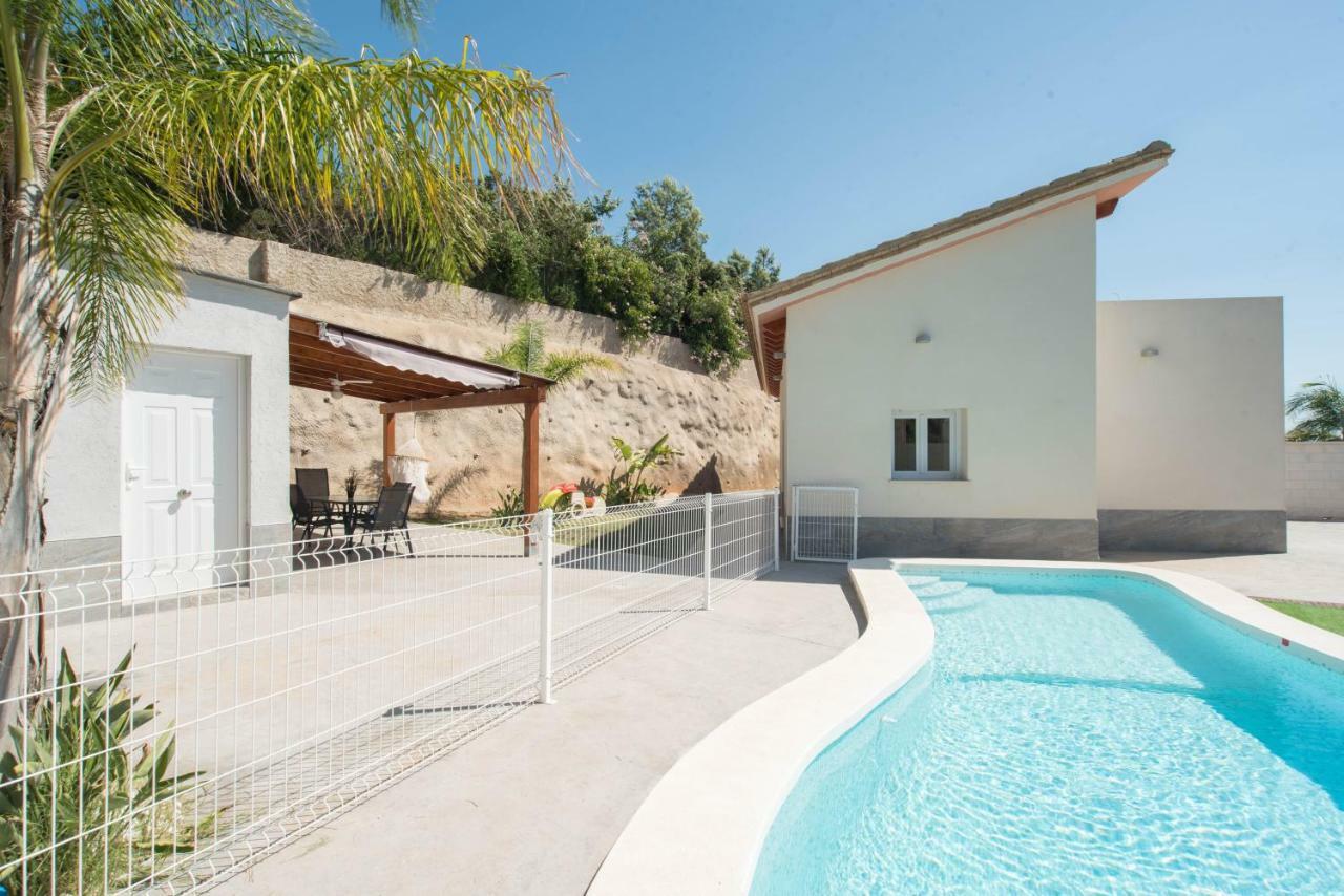 Las Casitas De Noah Monserrat Ngoại thất bức ảnh