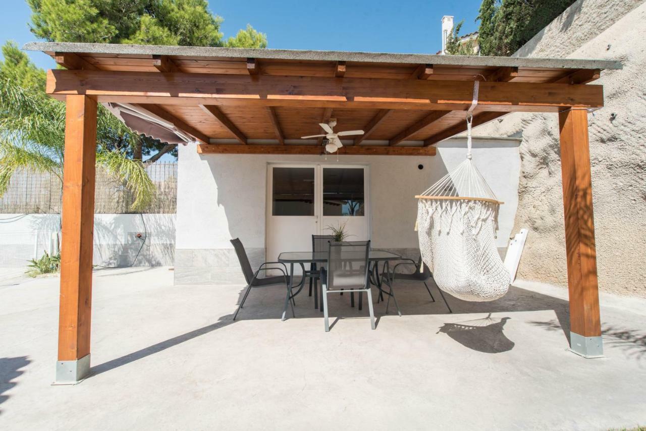 Las Casitas De Noah Monserrat Ngoại thất bức ảnh