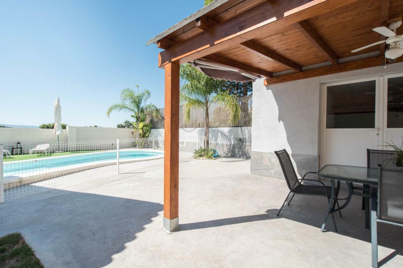 Las Casitas De Noah Monserrat Ngoại thất bức ảnh